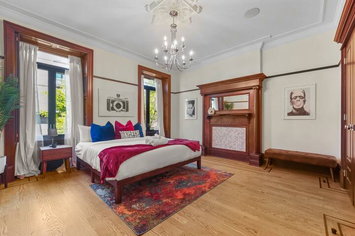 Large 5br 3.5ba, Chef’s Kitchen, Backyard gallery image 5