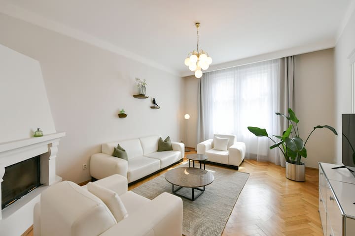 Art-Nouveau Residence in the Heart of the Old Town