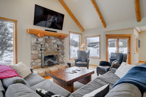 Top performing Airbnb: Panoramic Views, Hot Tub, Pool Table in Big Sky