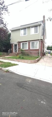 Prime Escape• Quick Access to JFK, LGA & Manhattan gallery image 2