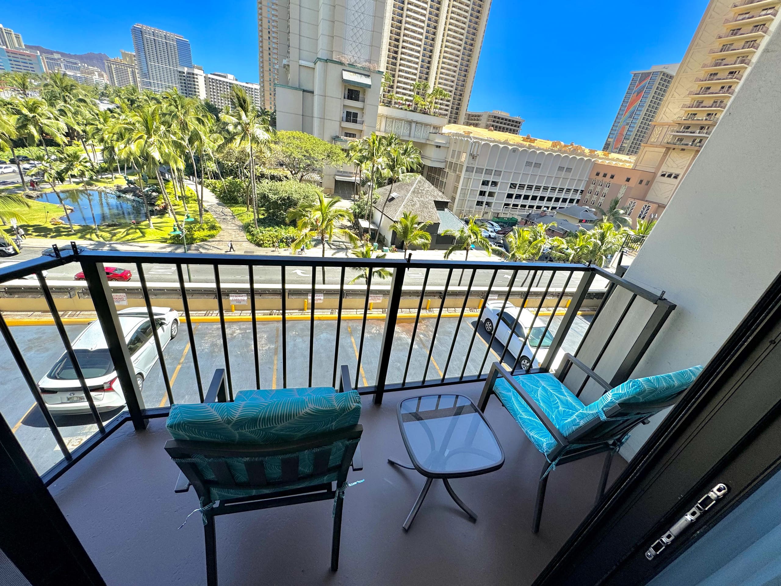 Hotel in Honolulu · ★4.9 · Studio · 2 beds · 1 private bath - Image 32