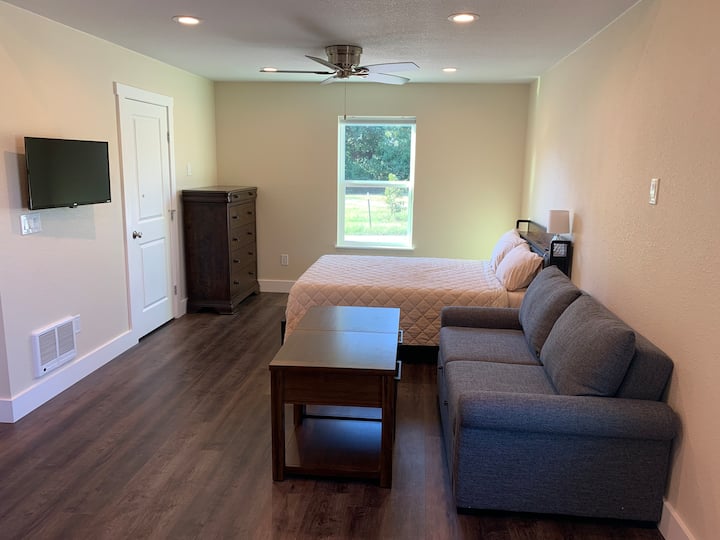 30 Acre Homestead Cabin 1 - Waco, TX