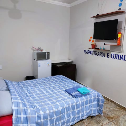 Private suite, minibar, microwave, double bed.