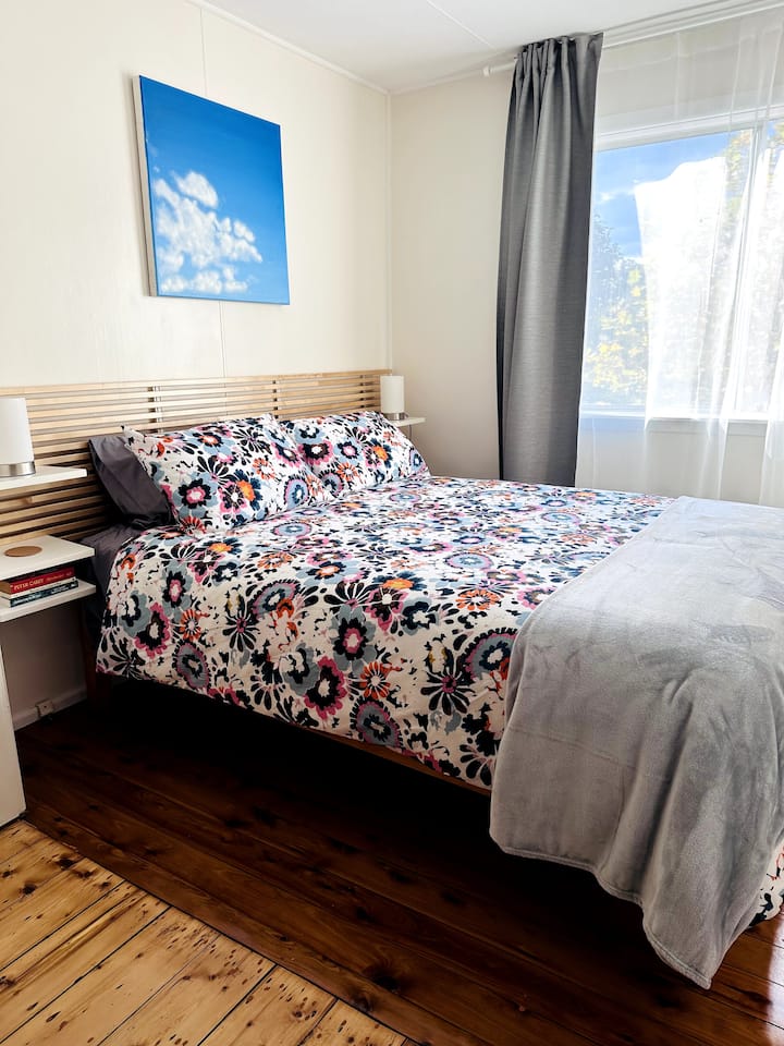 საძინებელი 1