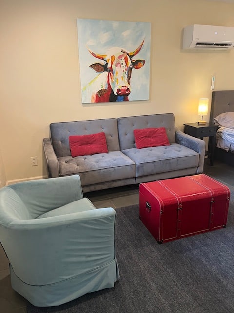 Top Airbnb: Close in, cozy guesthouse surrounded by nature! in Austin