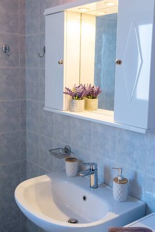 96 apartment gallery image 3