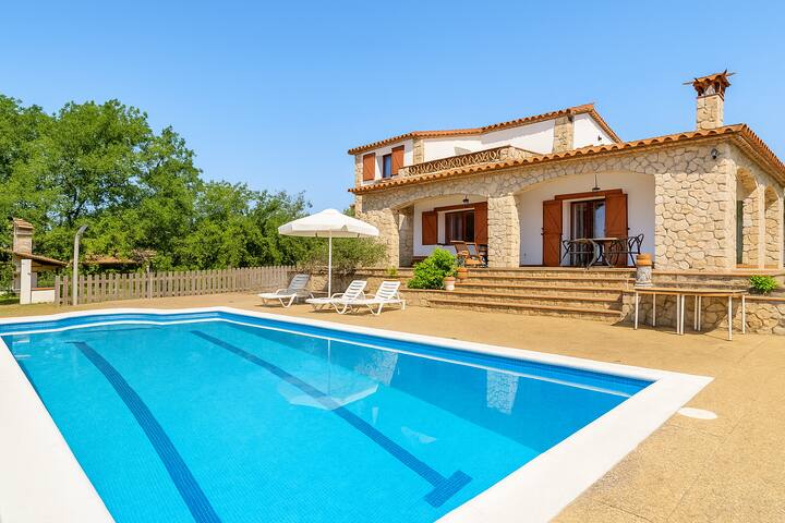 Villa con piscina ideal familias – Costa Brava