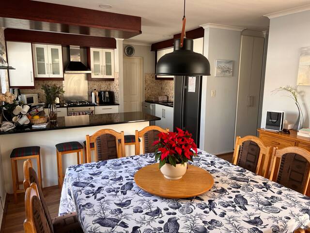 Family Home in West Beach, Blouberg gallery image 5