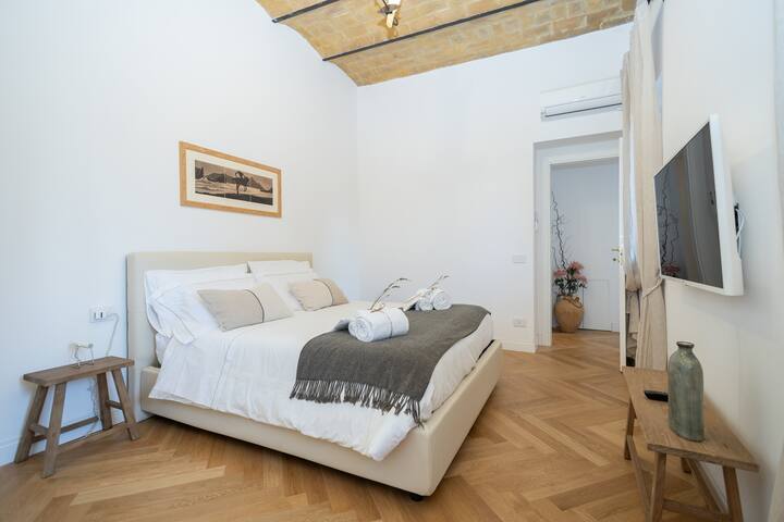 Centro storico Roma: attico con terrazza esclusiva gallery image 3