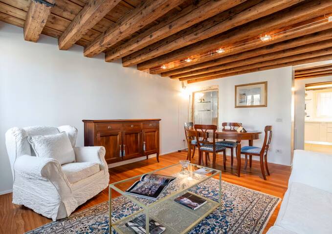 Ca’ Bruna San Trovaso Apartment gallery image 3