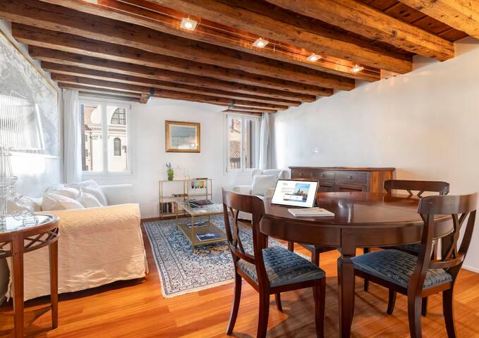 Ca’ Bruna San Trovaso Apartment gallery image 4