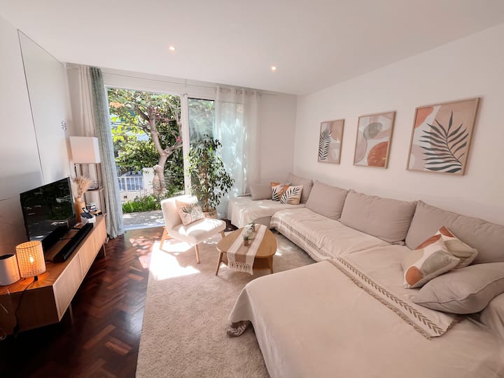 The Luzia House ·Sunny 4br Villa Ac Garden Parking - フンシャル