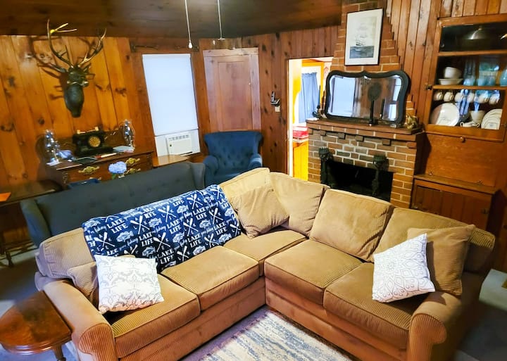 Harry's Hideaway - Ashburnham, MA