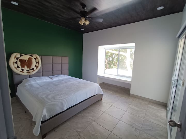 חדר שינה ראשי.