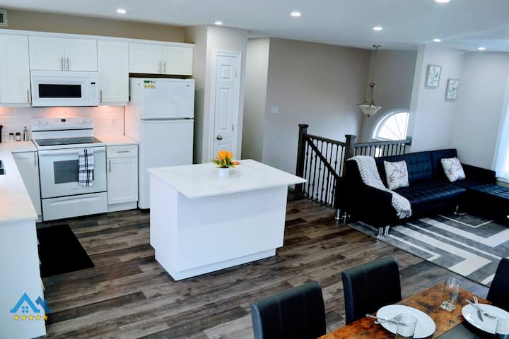 Port Elgin Vacation Retreat Near Beach And Parks - Port Elgin