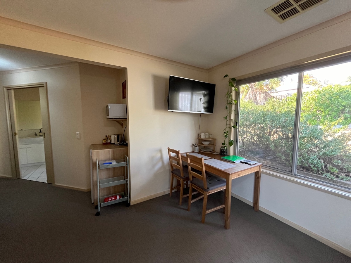 Popular Airbnb listing: By the Gorge in Beechworth