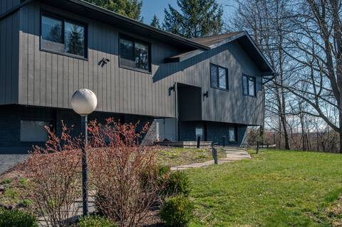 High Meadows | Modern Farmhouse, Secluded 13 acres