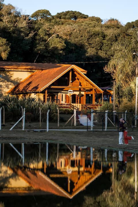 Cozy Farmhouse for 10 guests 5 min from Curitiba