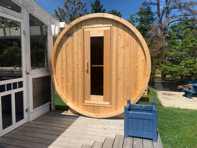 Luxury Oceanfront Spa & Play Retreat -Oyster Beach gallery image 3