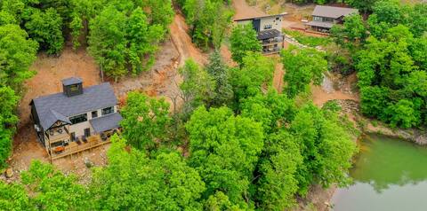 Beaver Lake|3 Homes sleeps 37+ |Treblehook Lodging