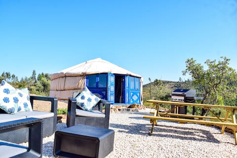 Top Airbnb: Lake View Yurt (4 beds - Glamping Tent) em Mexilhoeira Grande