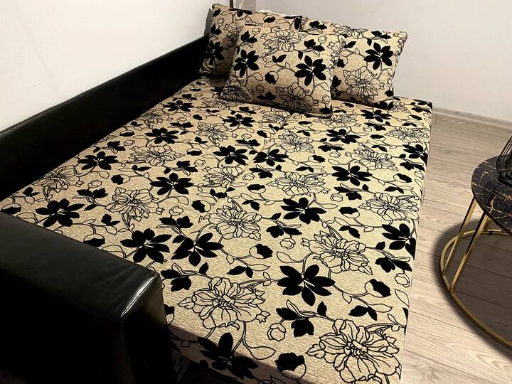 Ležiaci priestor na spanie v obývacej izbe