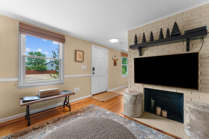 Black Bear Cottage - Sperryville, VA