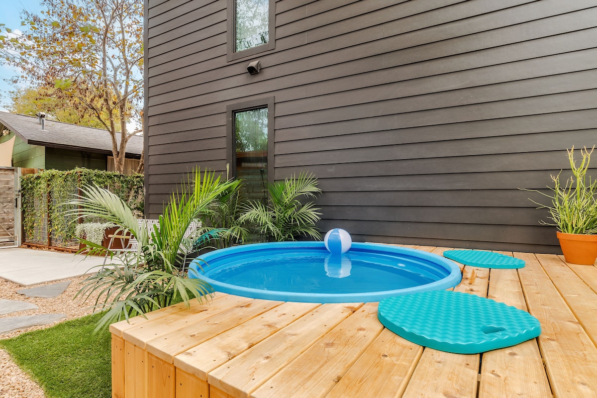 Stylish 1BR Casita w/King Bed + Cowboy Pool