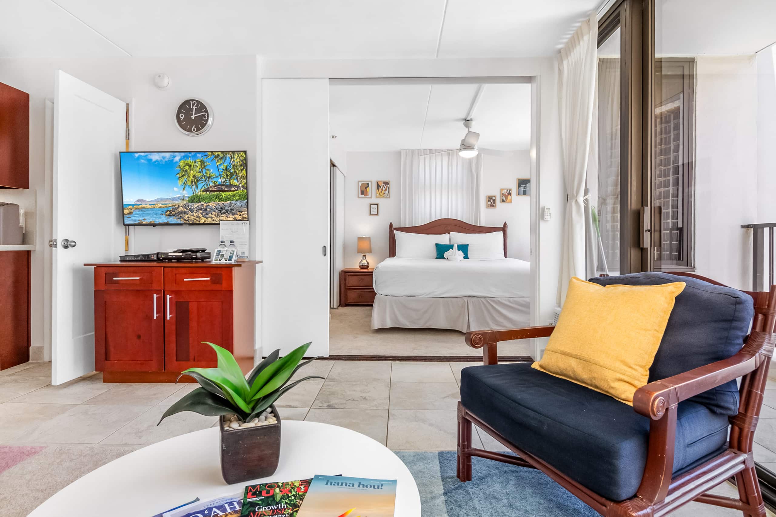 Condo in Honolulu · ★5.0 · 1 bedroom · 2 beds · 1 private bath - Image 12