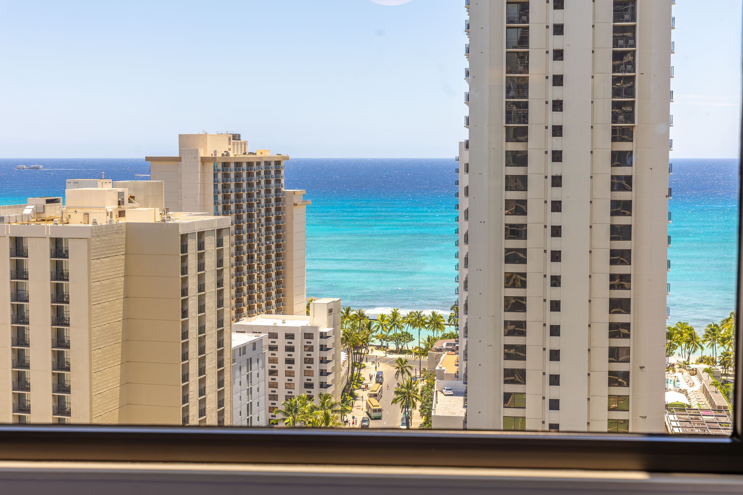 Condo in Honolulu · ★5.0 · 1 bedroom · 2 beds · 1 private bath - Image 30