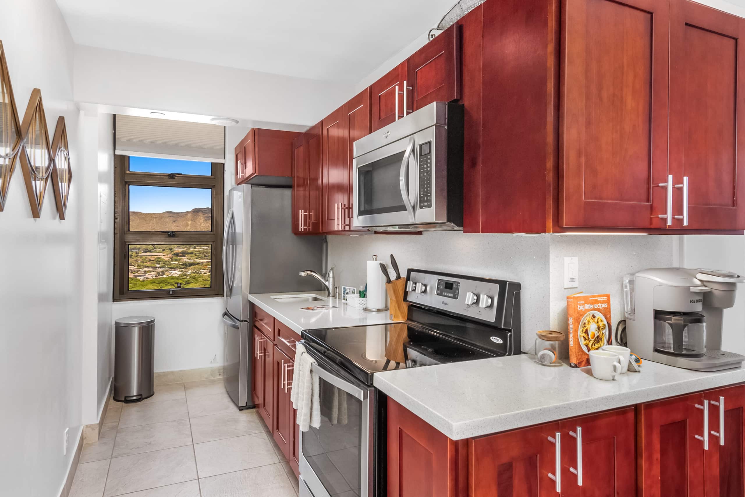Condo in Honolulu · ★5.0 · 1 bedroom · 2 beds · 1 private bath - Image 17
