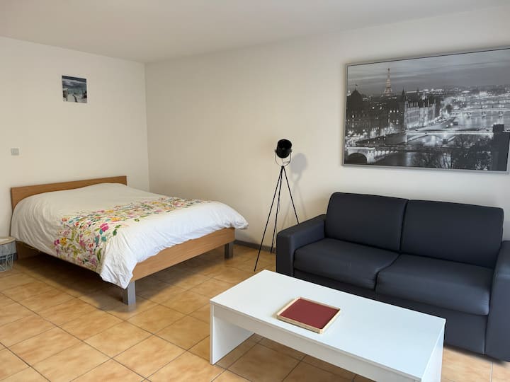 Ambienti i dhomës së gjumit