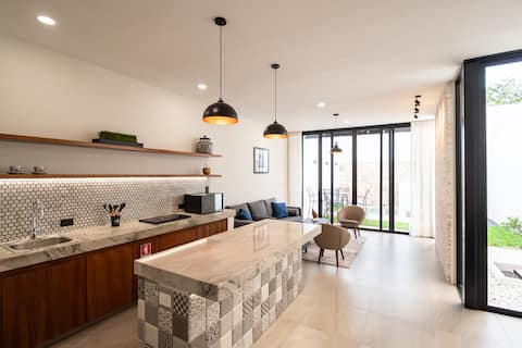 Top Airbnb: Luxury Downtown Villa with Pool (1) in San Nicolas
