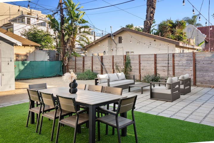 Hollywood Oasis Villa gallery image 4