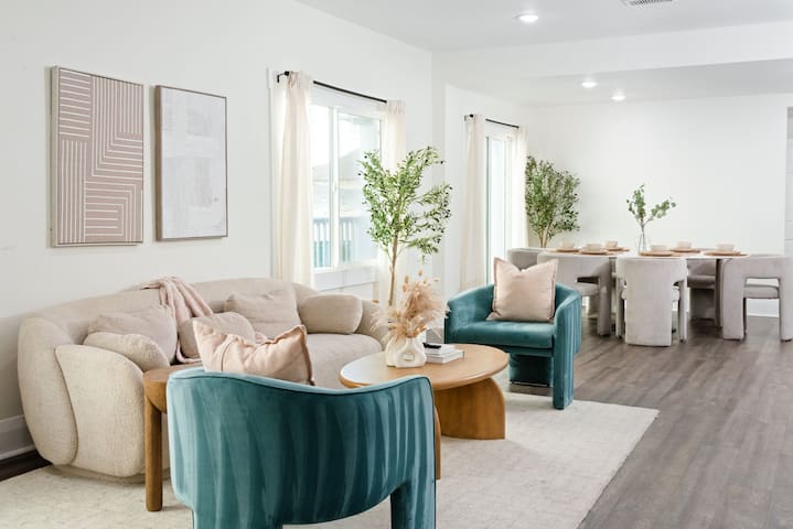 Hollywood Oasis Villa