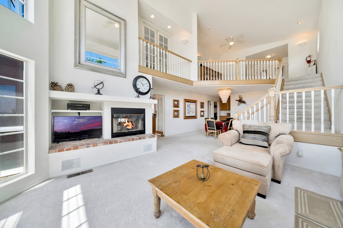 Successful Airbnb property: The Trilogy in Crestline