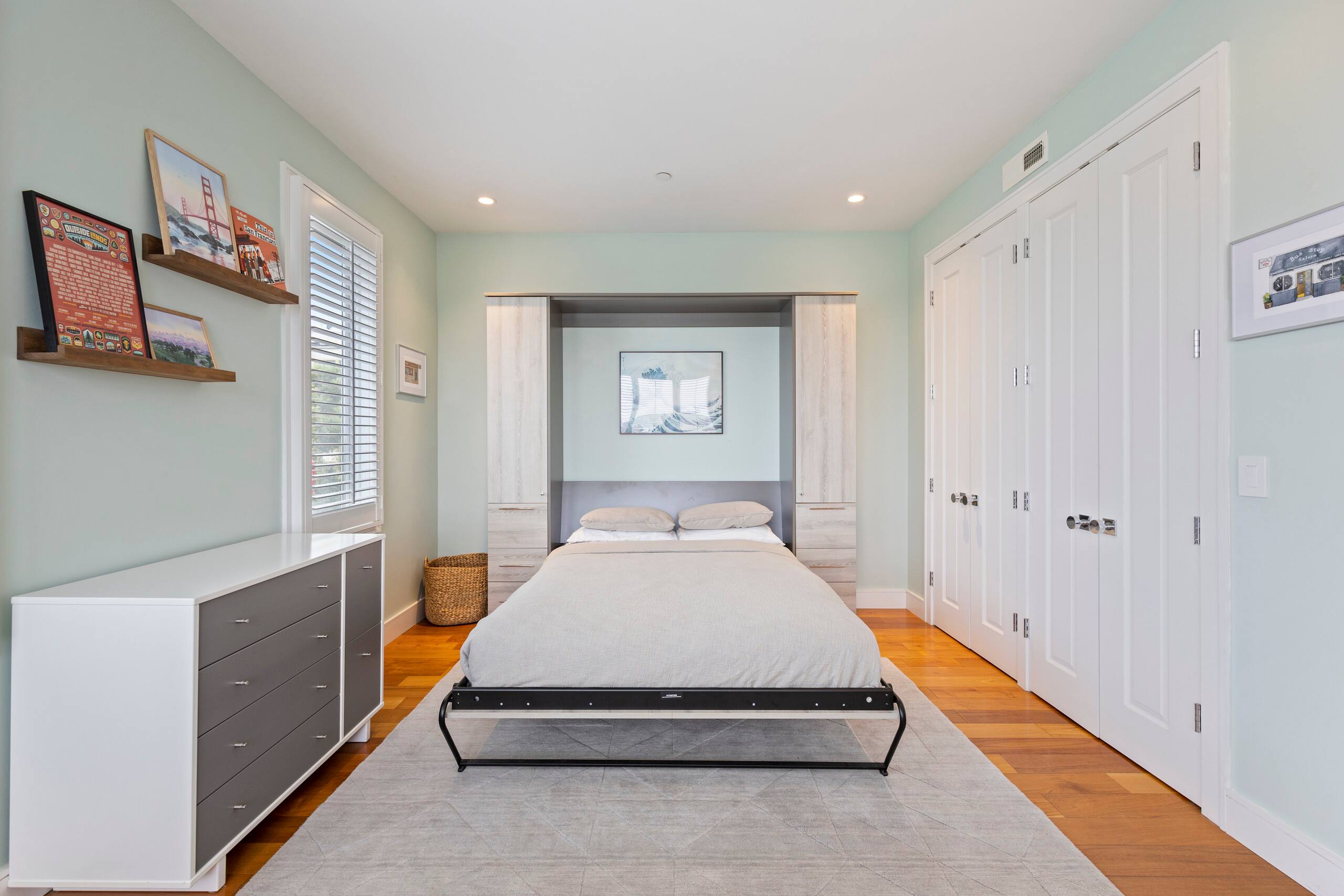 Condo in San Francisco · ★4.99 · 2 bedrooms · 2 beds · 2.5 baths - Image 22