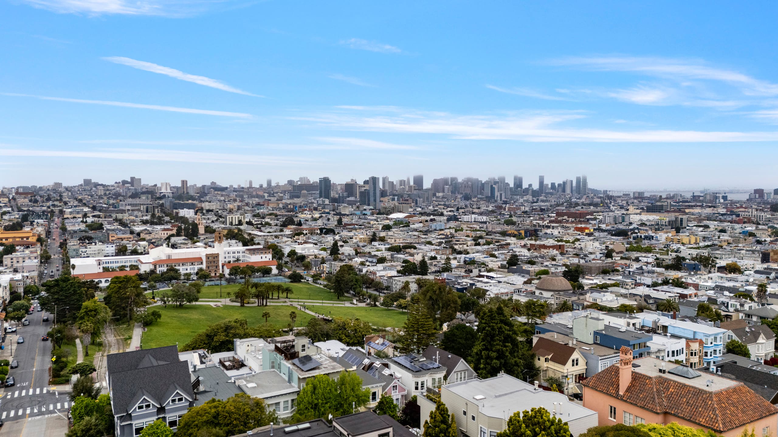 Condo in San Francisco · ★4.99 · 2 bedrooms · 2 beds · 2.5 baths - Image 56