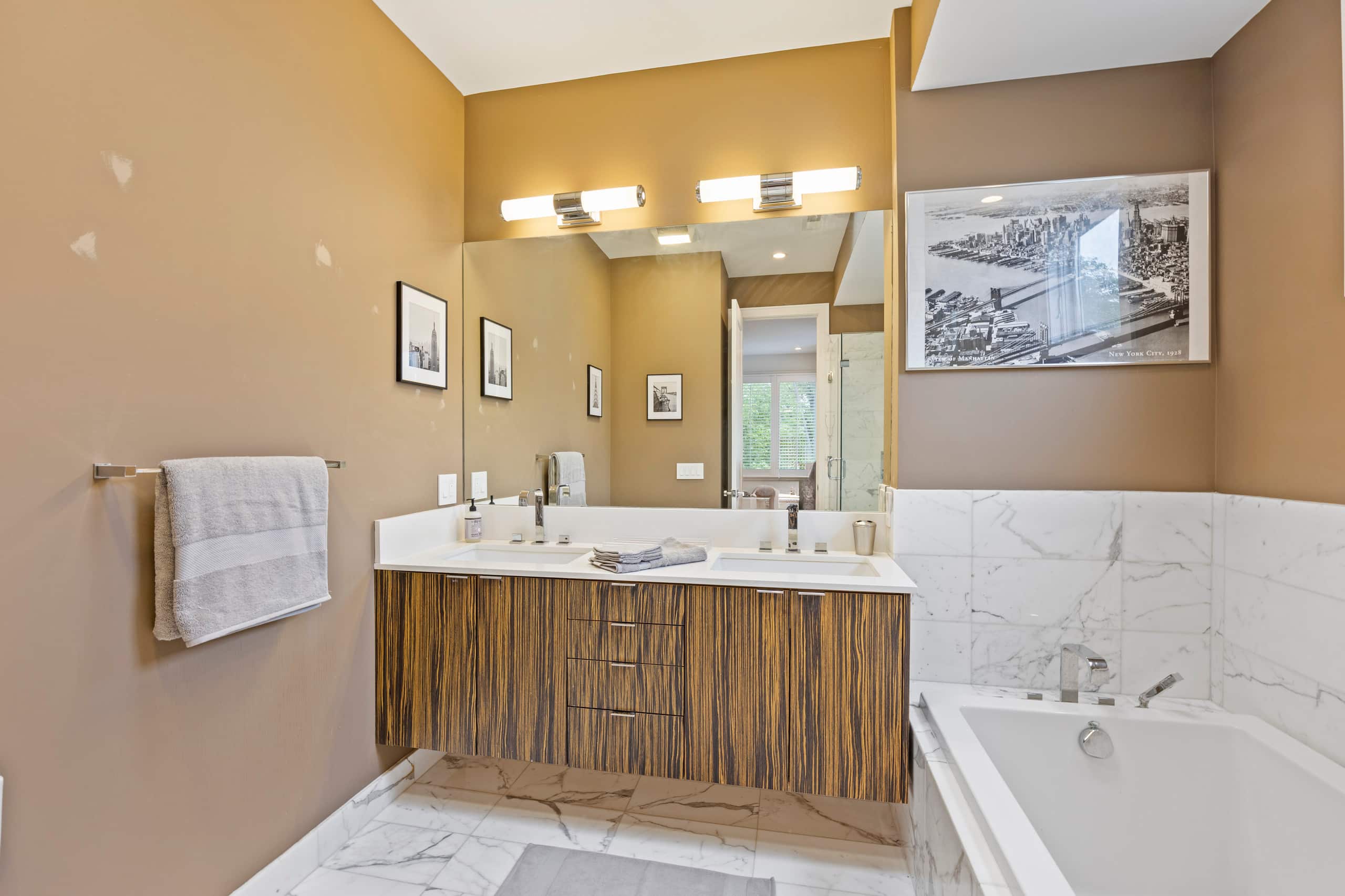 Condo in San Francisco · ★4.99 · 2 bedrooms · 2 beds · 2.5 baths - Image 28