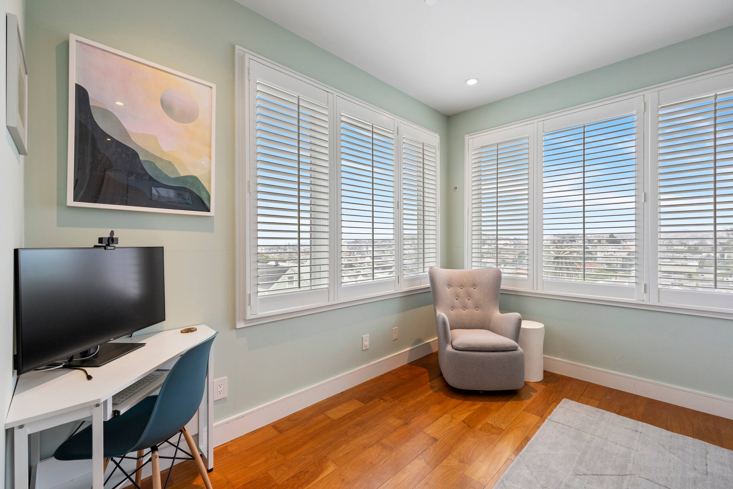 Condo in San Francisco · ★4.99 · 2 bedrooms · 2 beds · 2.5 baths - Image 24