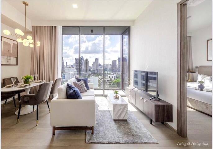 Ultra Stylish Asok Terminal 21 Sleeps 4 near BTS gallery image 3