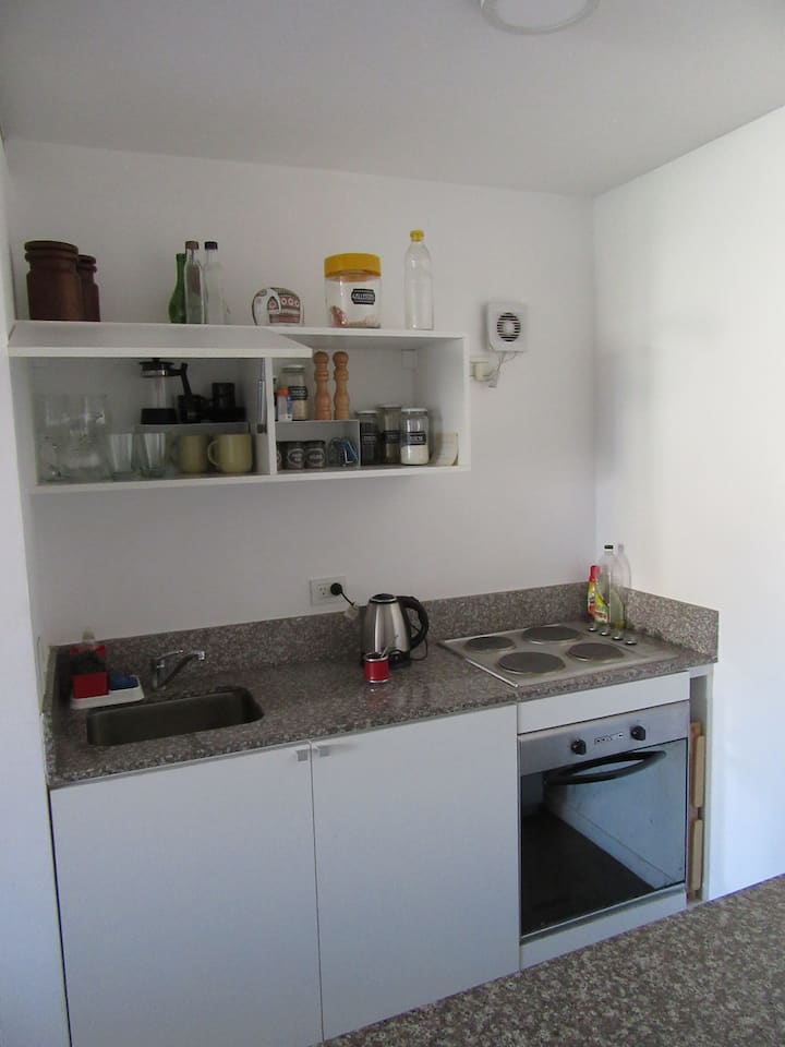 Monoambiente con balcón en Saavedra