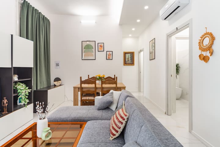 15 min WalkToDuomo, Modern apartment with 3 rooms
