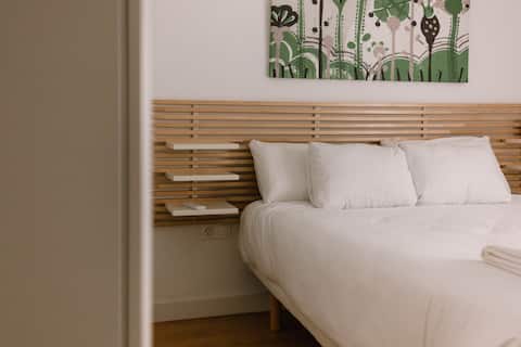 Apartment next to the Fair for 4 people and a/c