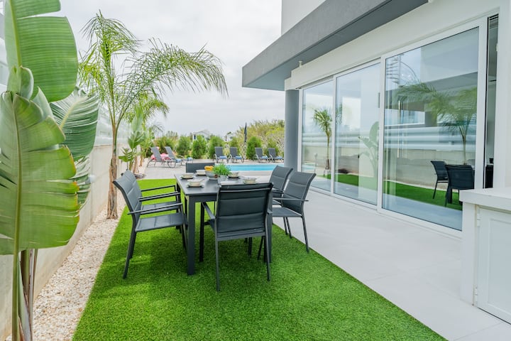Rustic Luxury Villa: 3br With Private Swimmingpool - Nissi Beach
