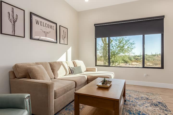 Peaceful Desert Casita | Hike, Relax & Work Remote - Cave Creek, AZ