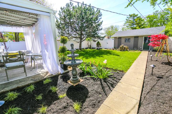 Urban Oasis in Southern Orchards with 2 car garage gallery image 3