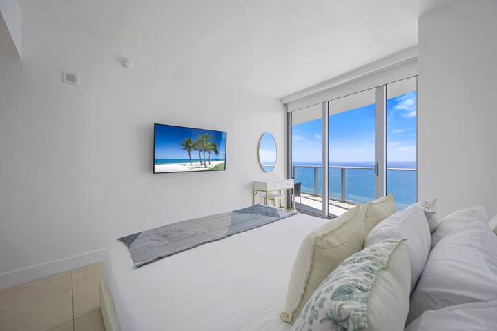 The Amazing Ocean front apartment at LYFE Resort! gallery image 5