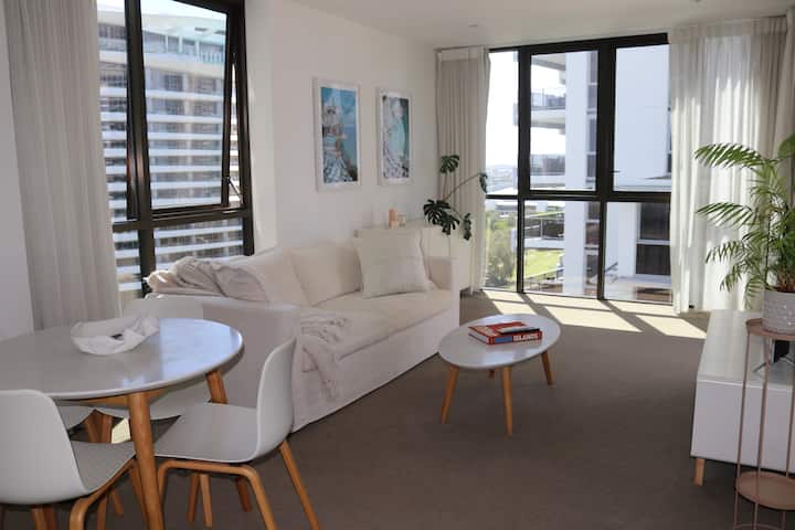 Sol - Oceanview Broadbeach + Pool, Walk Everywhere - Gold Coast