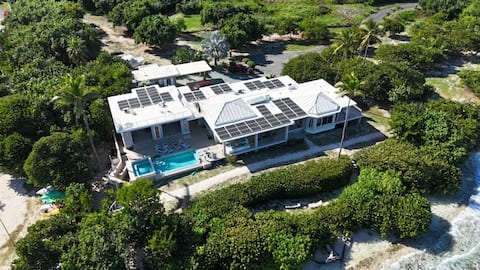 Sapphire Beach Retreat & Suite